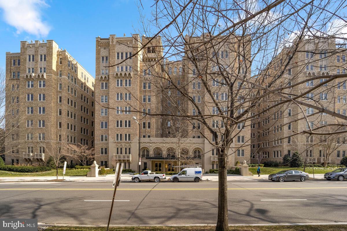 2101 CONNECTICUT AVE NW #6, WASHINGTON, District Of Columbia 20008, 4 Bedrooms Bedrooms, ,3 BathroomsBathrooms,Residential,For sale,2101 CONNECTICUT AVE NW #6,DCDC2210494 MLS # DCDC2210494