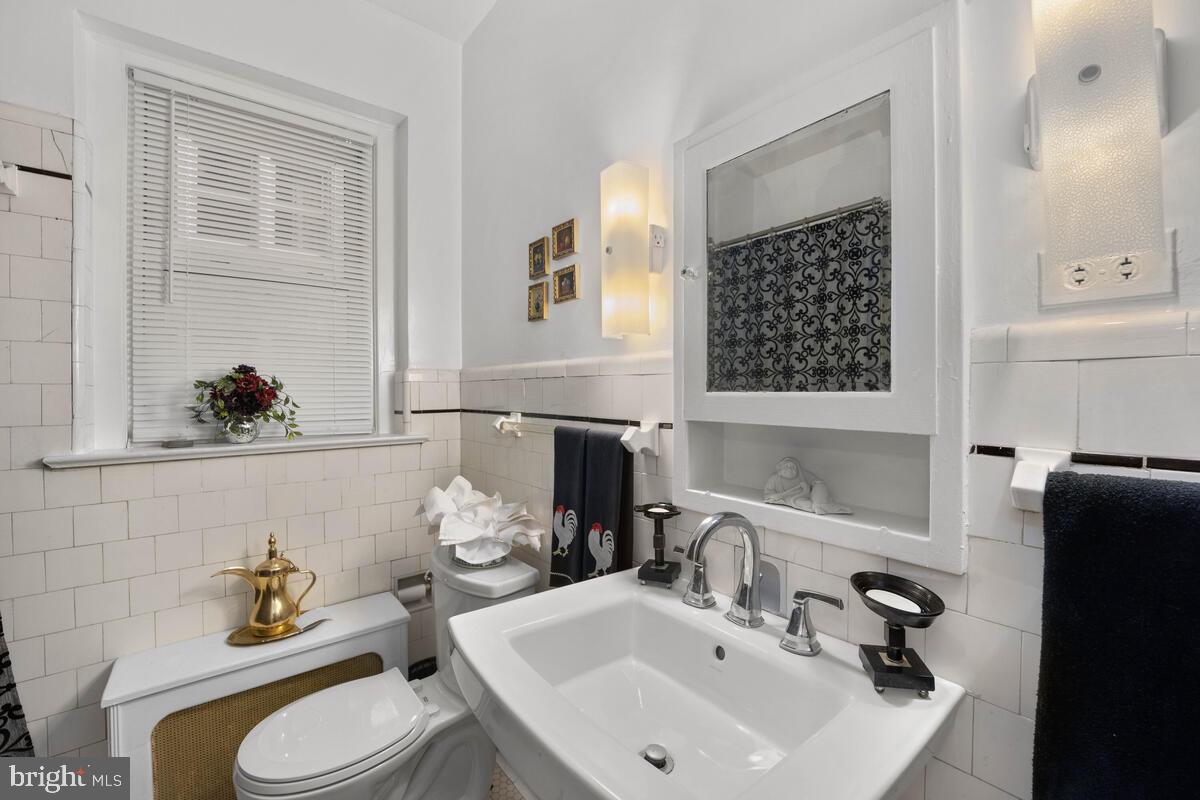 2101 CONNECTICUT AVE NW #6, WASHINGTON, District Of Columbia 20008, 4 Bedrooms Bedrooms, ,3 BathroomsBathrooms,Residential,For sale,2101 CONNECTICUT AVE NW #6,DCDC2210494 MLS # DCDC2210494