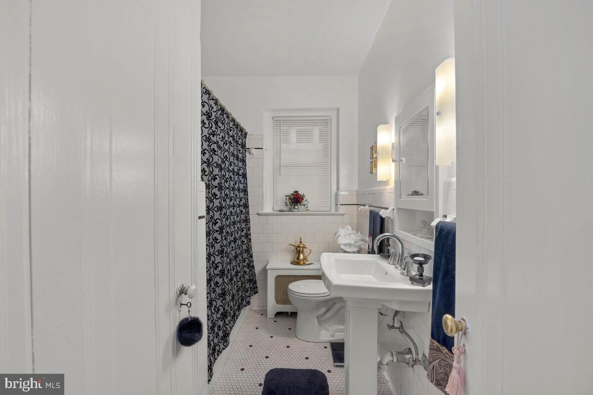2101 CONNECTICUT AVE NW #6, WASHINGTON, District Of Columbia 20008, 4 Bedrooms Bedrooms, ,3 BathroomsBathrooms,Residential,For sale,2101 CONNECTICUT AVE NW #6,DCDC2210494 MLS # DCDC2210494