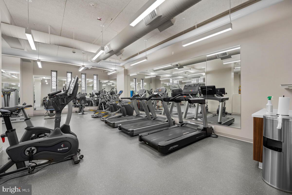 2101 CONNECTICUT AVE NW #6, WASHINGTON, District Of Columbia 20008, 4 Bedrooms Bedrooms, ,3 BathroomsBathrooms,Residential,For sale,2101 CONNECTICUT AVE NW #6,DCDC2210494 MLS # DCDC2210494