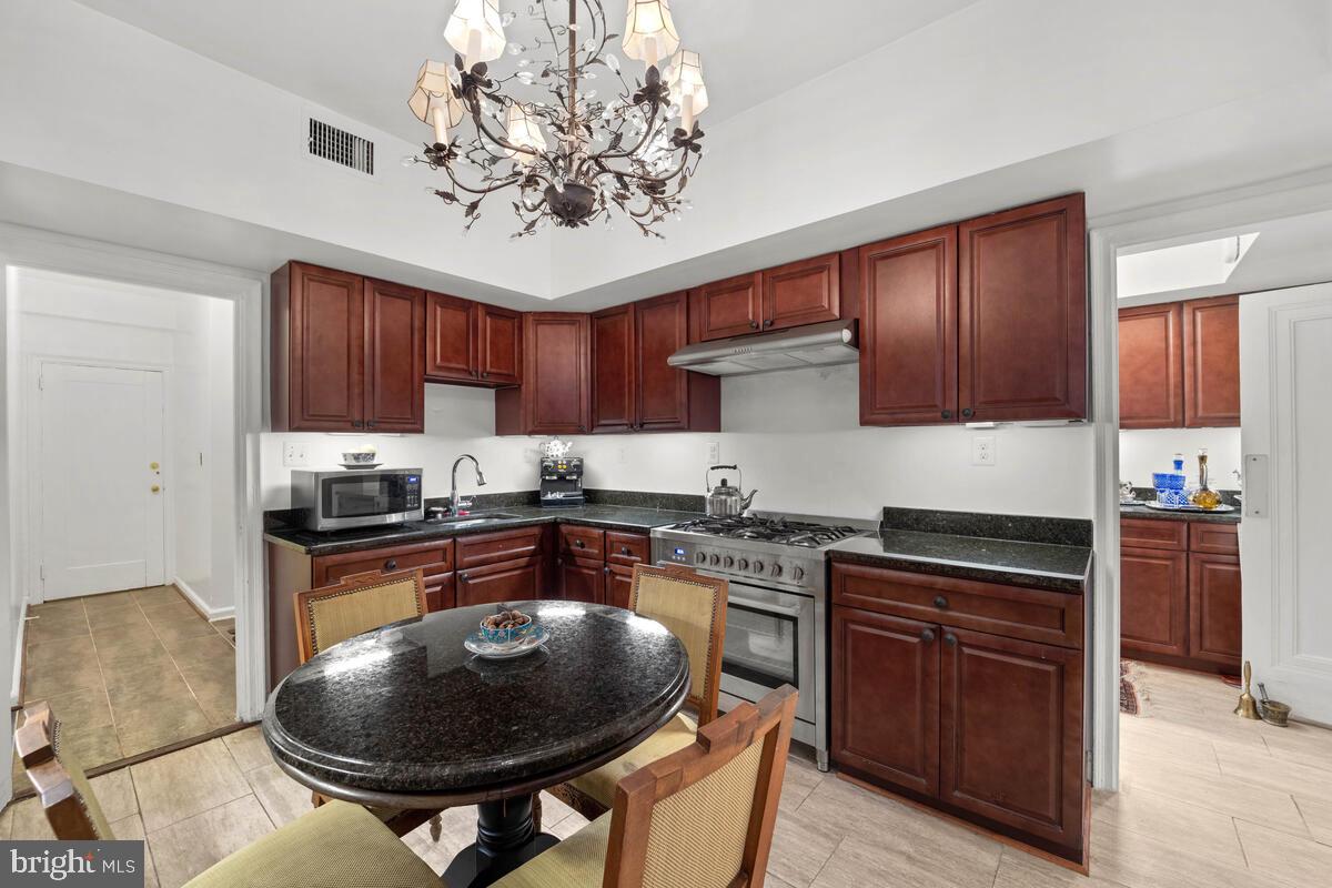 2101 CONNECTICUT AVE NW #6, WASHINGTON, District Of Columbia 20008, 4 Bedrooms Bedrooms, ,3 BathroomsBathrooms,Residential,For sale,2101 CONNECTICUT AVE NW #6,DCDC2210494 MLS # DCDC2210494