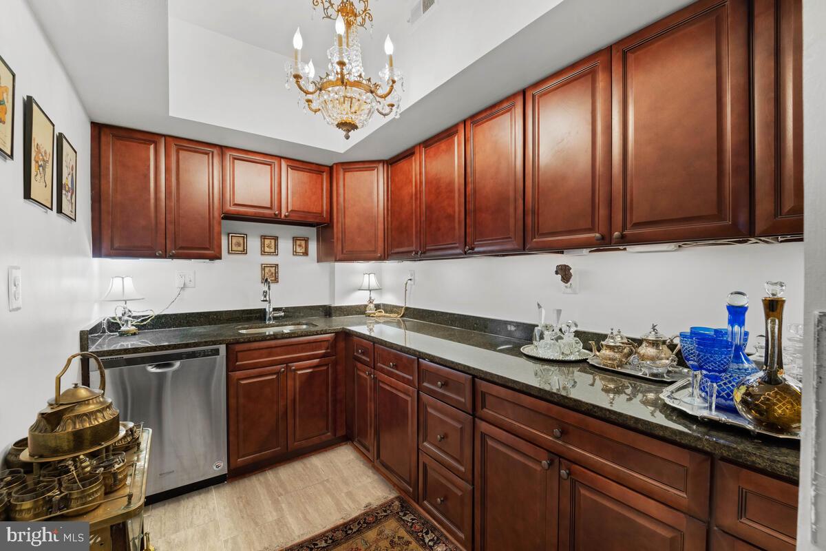 2101 CONNECTICUT AVE NW #6, WASHINGTON, District Of Columbia 20008, 4 Bedrooms Bedrooms, ,3 BathroomsBathrooms,Residential,For sale,2101 CONNECTICUT AVE NW #6,DCDC2210494 MLS # DCDC2210494