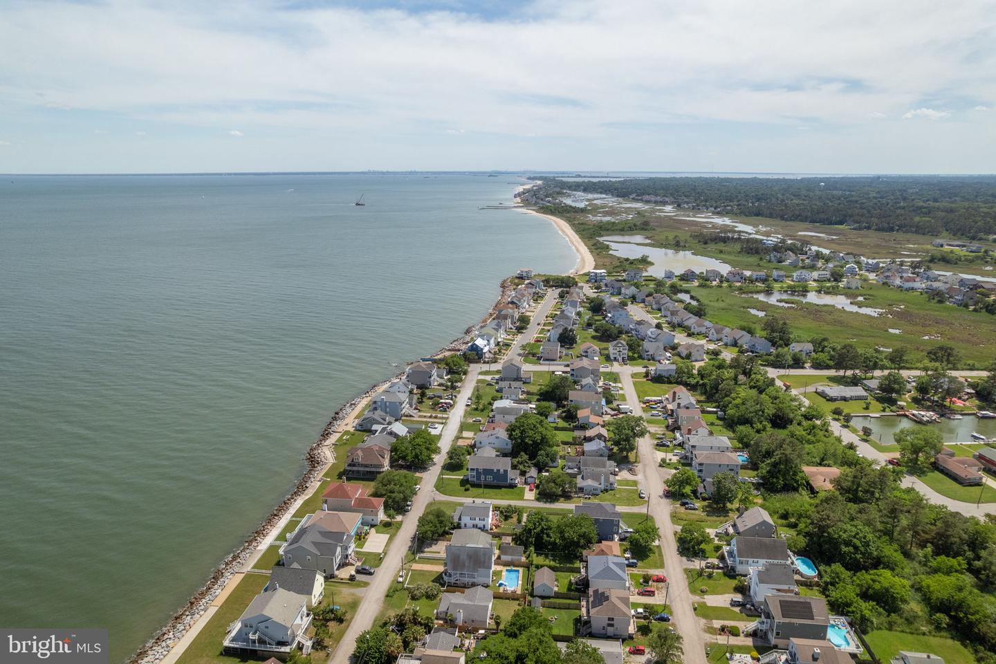 106 LIGHTHOUSE DR, HAMPTON, Virginia 23664, 6 Bedrooms Bedrooms, ,3 BathroomsBathrooms,Residential,For sale,106 LIGHTHOUSE DR,VAHM2000100 MLS # VAHM2000100