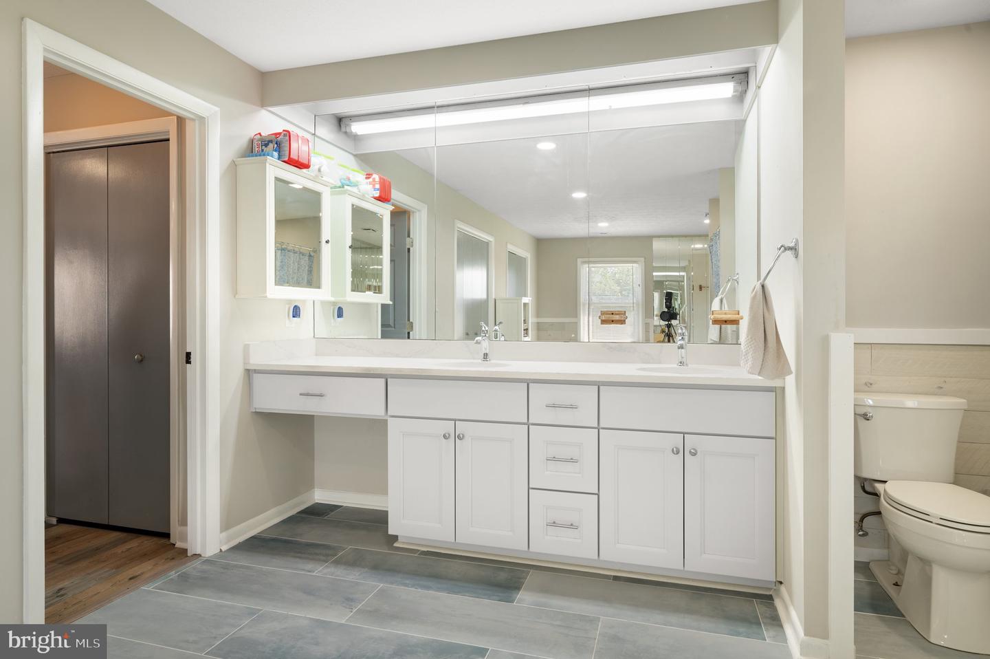 106 LIGHTHOUSE DR, HAMPTON, Virginia 23664, 6 Bedrooms Bedrooms, ,3 BathroomsBathrooms,Residential,For sale,106 LIGHTHOUSE DR,VAHM2000100 MLS # VAHM2000100