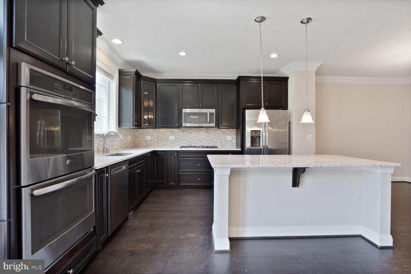10603 LEGACY LN, FAIRFAX, Virginia 22030, 3 Bedrooms Bedrooms, ,3 BathroomsBathrooms,Residential,For sale,10603 LEGACY LN,VAFC2006634 MLS # VAFC2006634
