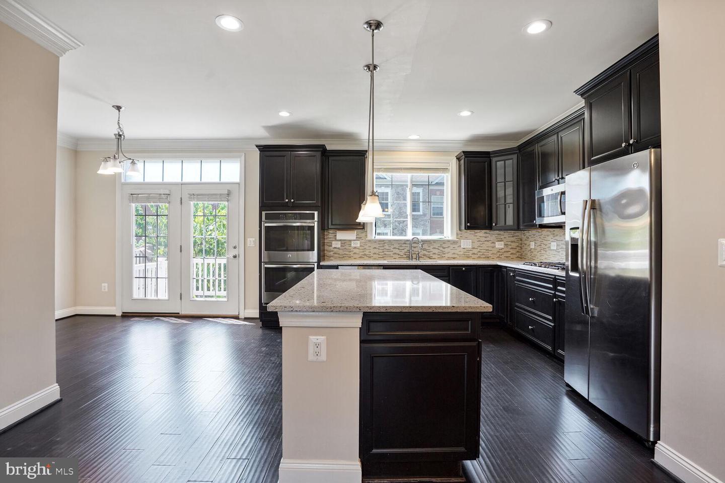 10603 LEGACY LN, FAIRFAX, Virginia 22030, 3 Bedrooms Bedrooms, ,3 BathroomsBathrooms,Residential,For sale,10603 LEGACY LN,VAFC2006634 MLS # VAFC2006634