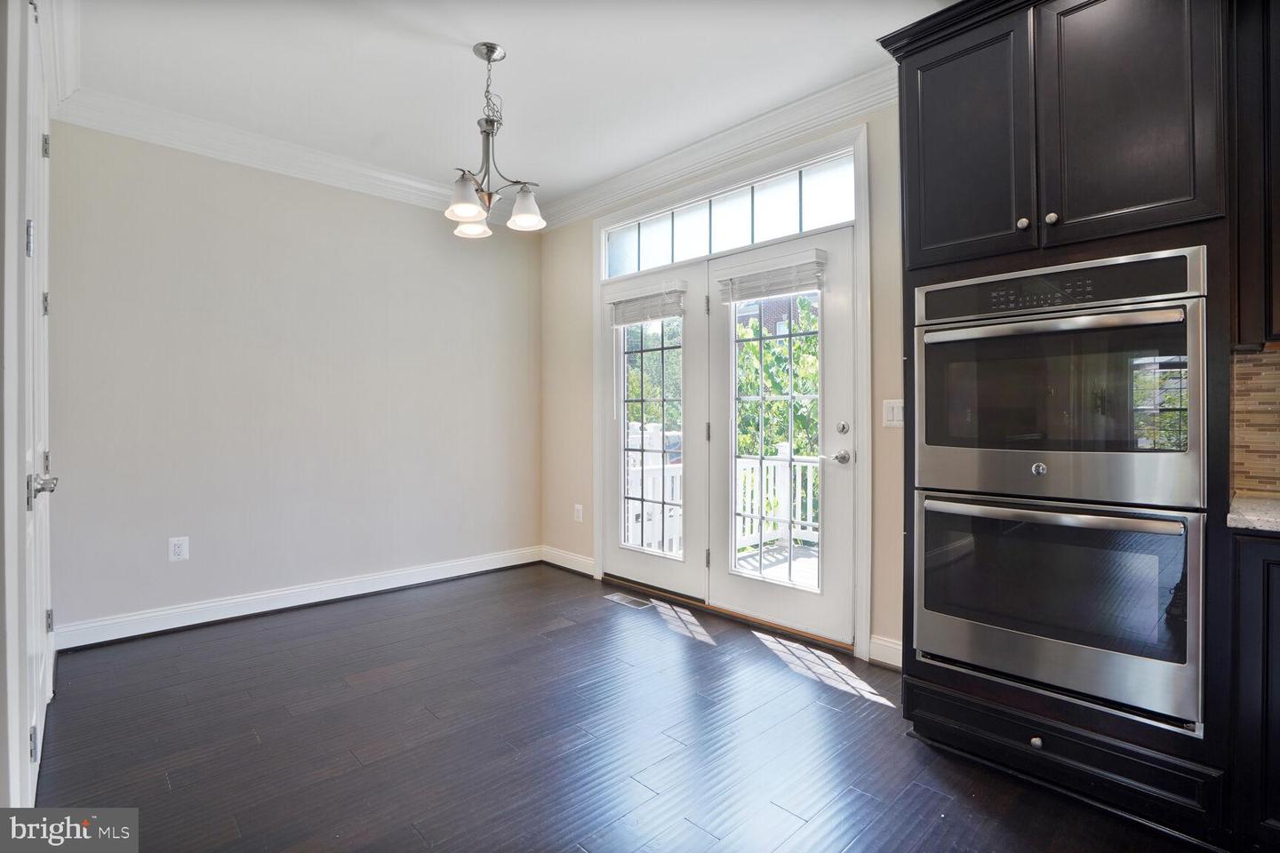 10603 LEGACY LN, FAIRFAX, Virginia 22030, 3 Bedrooms Bedrooms, ,3 BathroomsBathrooms,Residential,For sale,10603 LEGACY LN,VAFC2006634 MLS # VAFC2006634