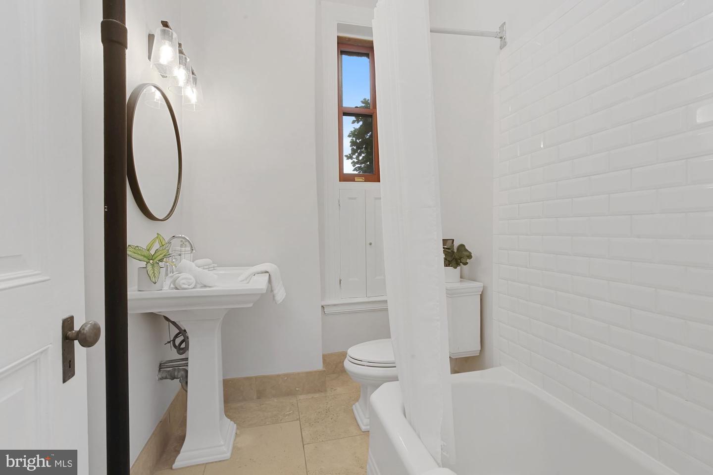 2853 ONTARIO RD NW #210, WASHINGTON, District Of Columbia 20009, 1 Bedroom Bedrooms, ,1 BathroomBathrooms,Residential,For sale,2853 ONTARIO RD NW #210,DCDC2210516 MLS # DCDC2210516