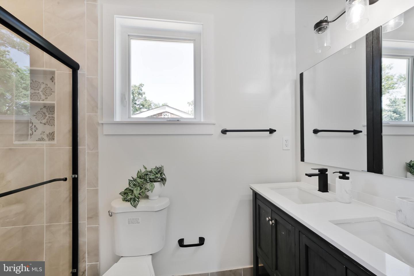 2806 FRANKLIN ST NE, WASHINGTON, District Of Columbia 20018, 6 Bedrooms Bedrooms, ,5 BathroomsBathrooms,Residential,For sale,2806 FRANKLIN ST NE,DCDC2210470 MLS # DCDC2210470