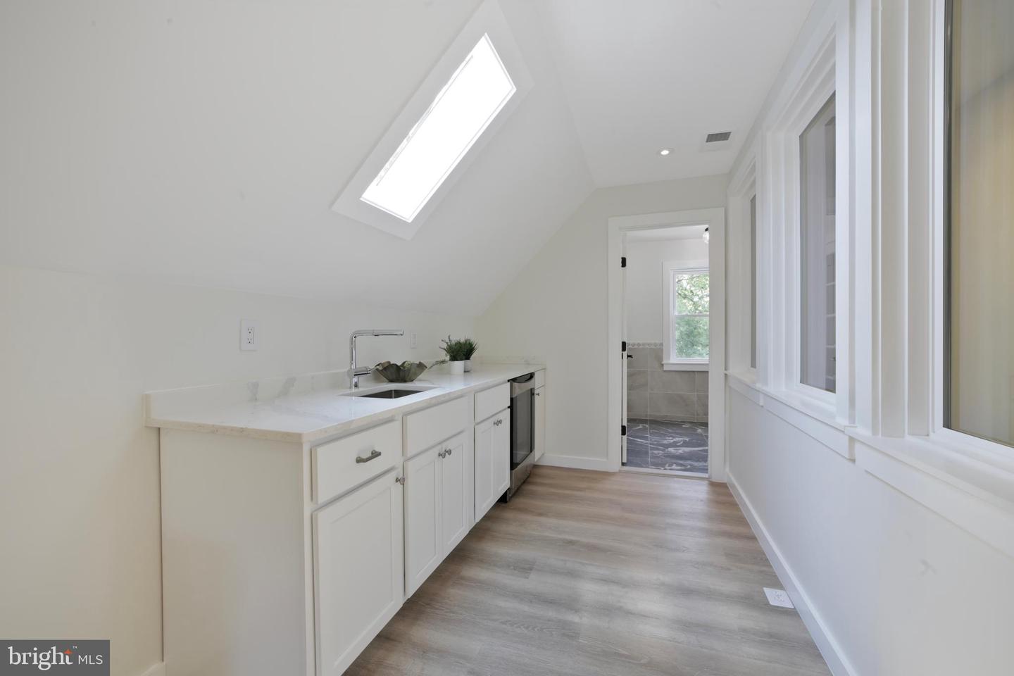 2806 FRANKLIN ST NE, WASHINGTON, District Of Columbia 20018, 6 Bedrooms Bedrooms, ,5 BathroomsBathrooms,Residential,For sale,2806 FRANKLIN ST NE,DCDC2210470 MLS # DCDC2210470