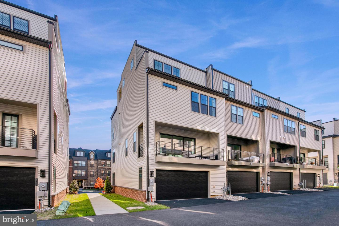 43420 GRANDMOORE ST, ASHBURN, Virginia 20148, 4 Bedrooms Bedrooms, ,3 BathroomsBathrooms,Residential,For sale,43420 GRANDMOORE ST,VALO2102270 MLS # VALO2102270