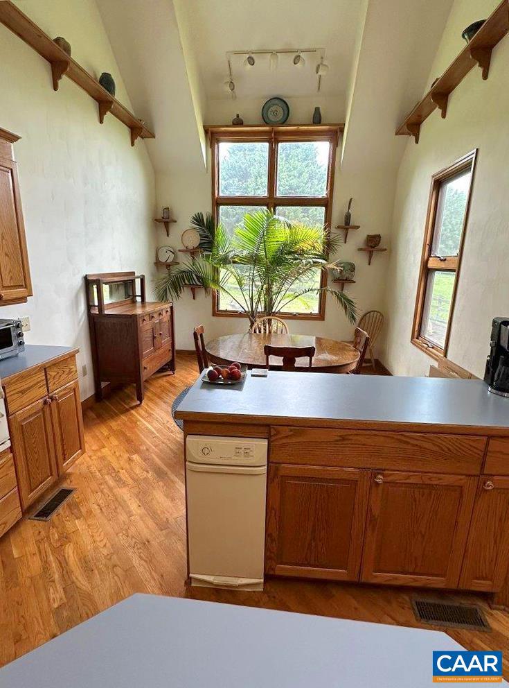 4842 CRAIG VALLEY DR, NEW CASTLE, Virginia 24127, 2 Bedrooms Bedrooms, ,2 BathroomsBathrooms,Residential,For sale,4842 CRAIG VALLEY DR,666774 MLS # 666774