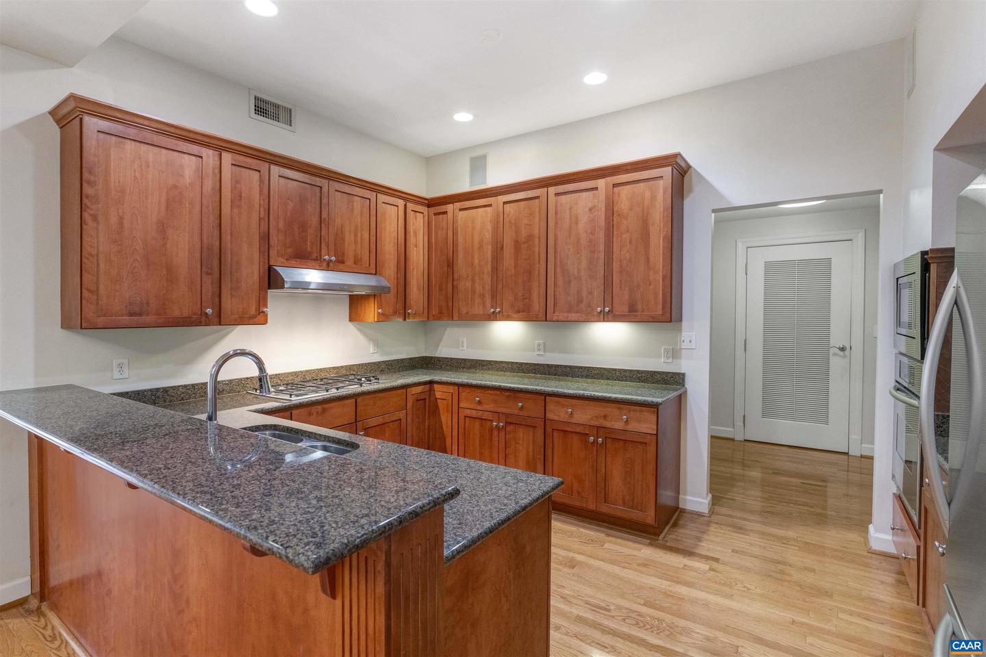 112 SE 5TH ST #3D, CHARLOTTESVILLE, Virginia 22902, 2 Bedrooms Bedrooms, ,2 BathroomsBathrooms,Residential,For sale,112 SE 5TH ST #3D,666796 MLS # 666796