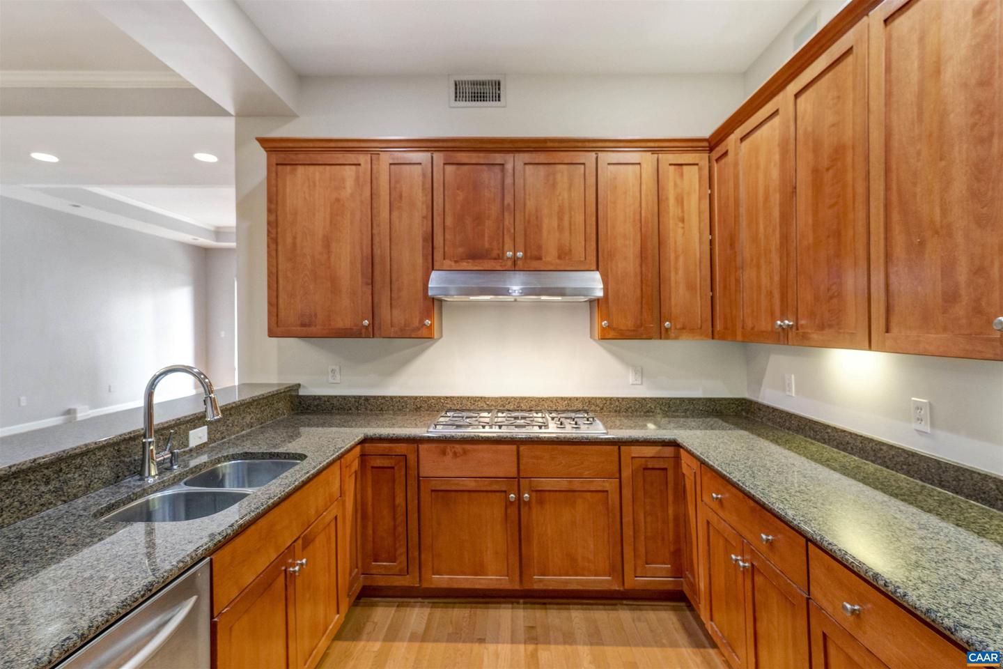 112 SE 5TH ST #3D, CHARLOTTESVILLE, Virginia 22902, 2 Bedrooms Bedrooms, ,2 BathroomsBathrooms,Residential,For sale,112 SE 5TH ST #3D,666796 MLS # 666796