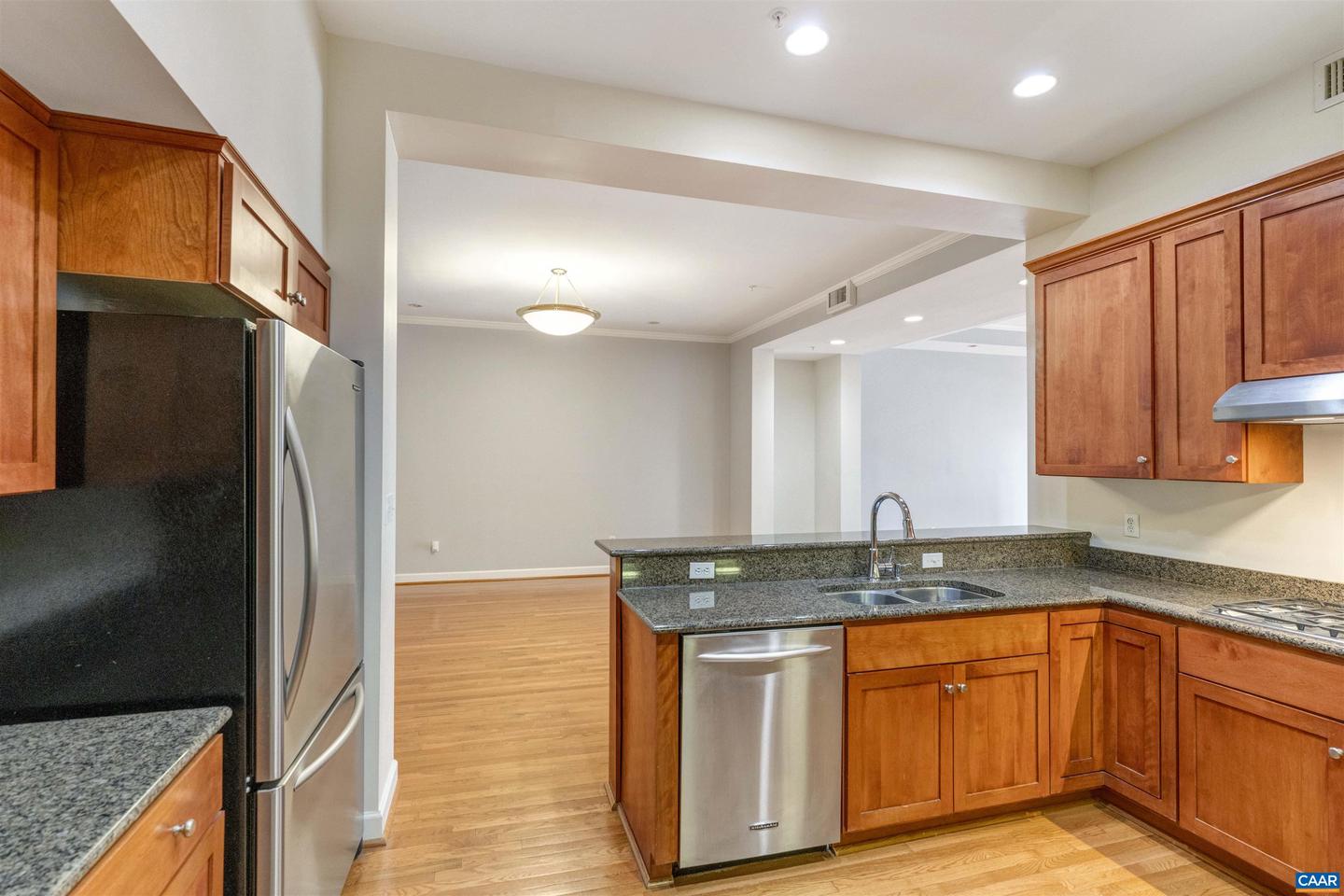 112 SE 5TH ST #3D, CHARLOTTESVILLE, Virginia 22902, 2 Bedrooms Bedrooms, ,2 BathroomsBathrooms,Residential,For sale,112 SE 5TH ST #3D,666796 MLS # 666796