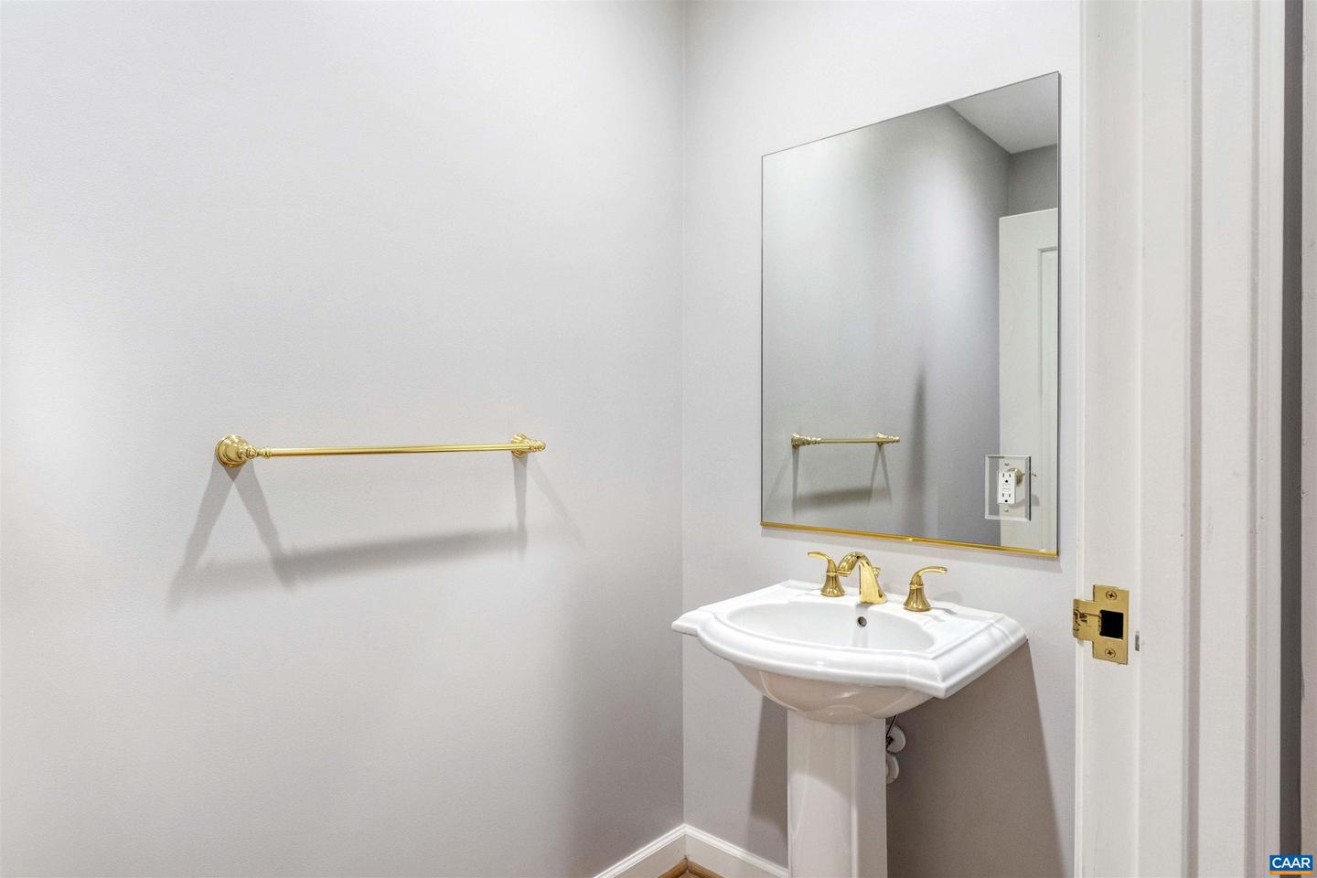 112 SE 5TH ST #3D, CHARLOTTESVILLE, Virginia 22902, 2 Bedrooms Bedrooms, ,2 BathroomsBathrooms,Residential,For sale,112 SE 5TH ST #3D,666796 MLS # 666796