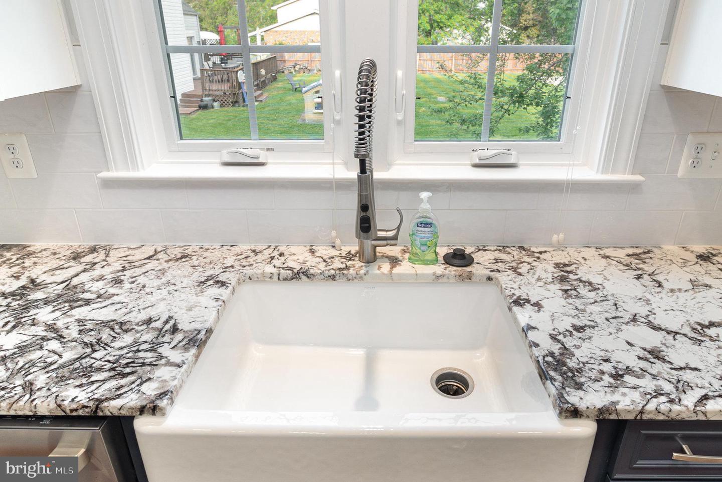 5325 FRANCONIA RD, ALEXANDRIA, Virginia 22310, 6 Bedrooms Bedrooms, ,5 BathroomsBathrooms,Residential,For sale,5325 FRANCONIA RD,VAFX2255630 MLS # VAFX2255630