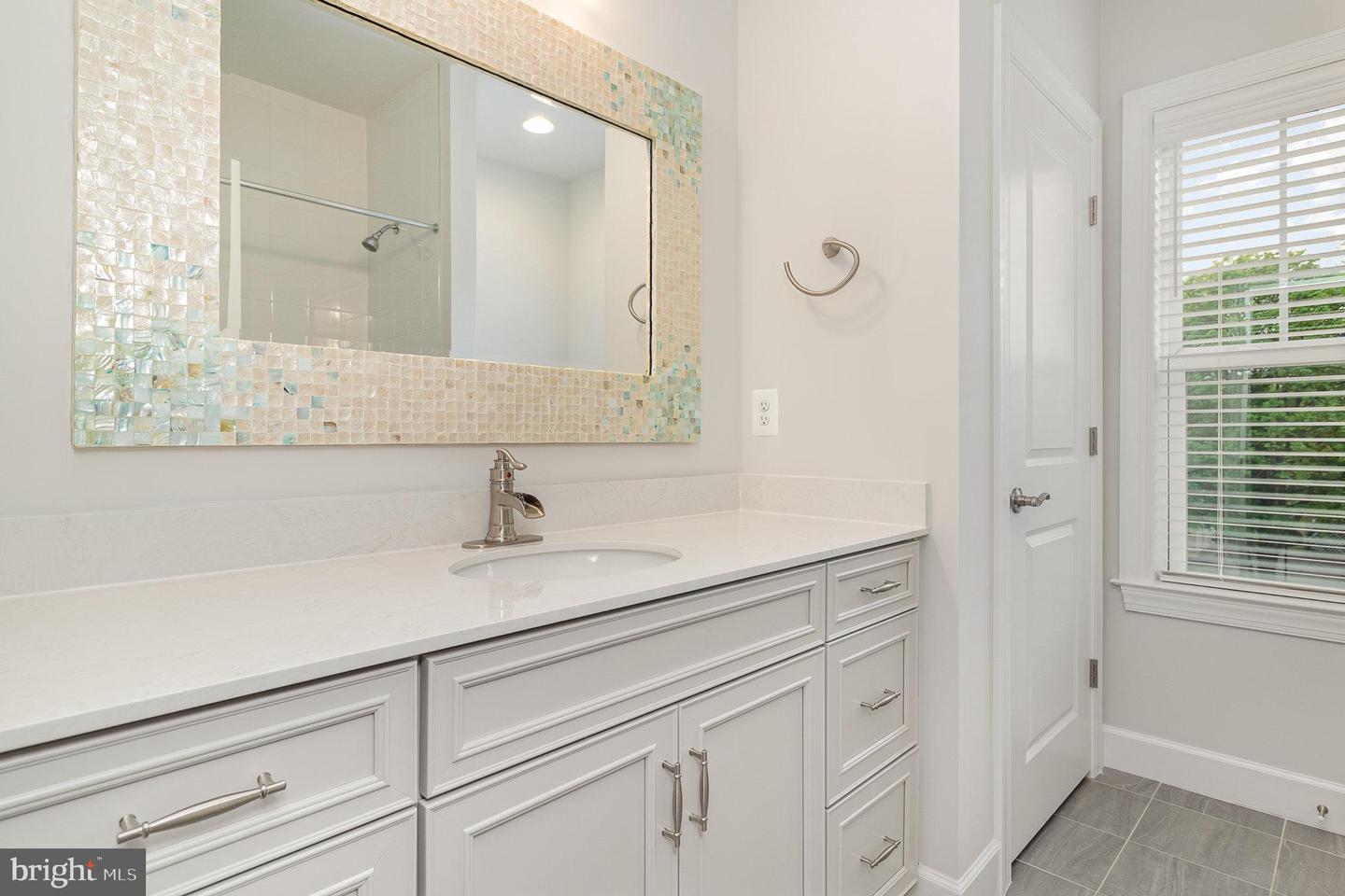 5325 FRANCONIA RD, ALEXANDRIA, Virginia 22310, 6 Bedrooms Bedrooms, ,5 BathroomsBathrooms,Residential,For sale,5325 FRANCONIA RD,VAFX2255630 MLS # VAFX2255630