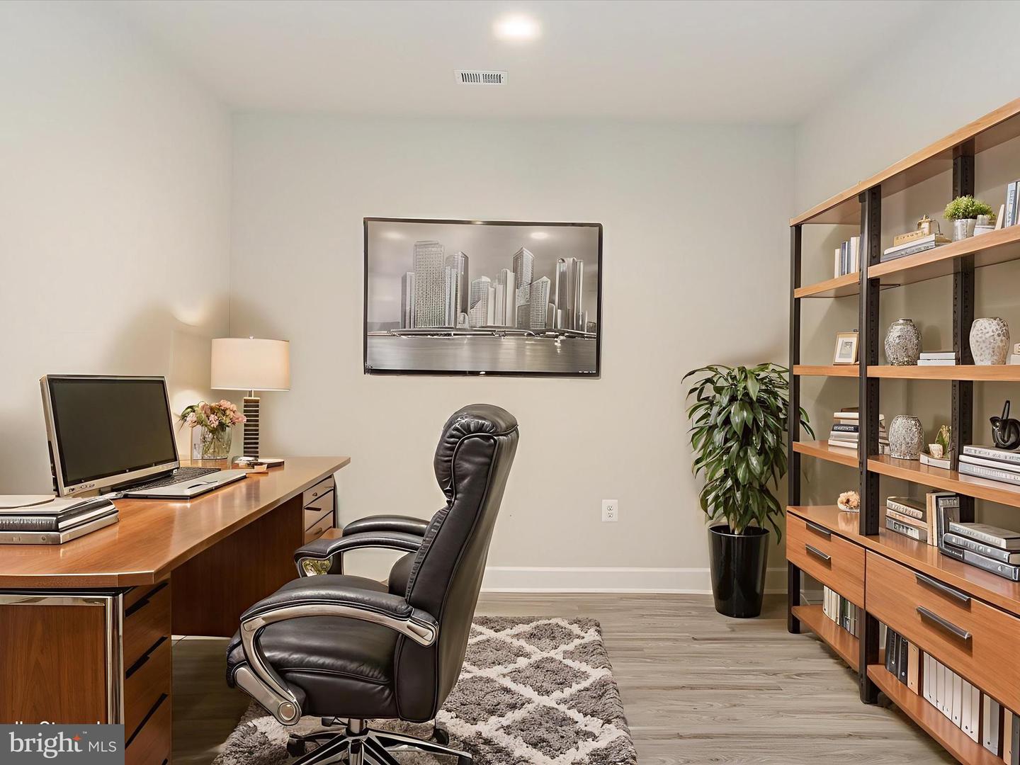5325 FRANCONIA RD, ALEXANDRIA, Virginia 22310, 6 Bedrooms Bedrooms, ,5 BathroomsBathrooms,Residential,For sale,5325 FRANCONIA RD,VAFX2255630 MLS # VAFX2255630