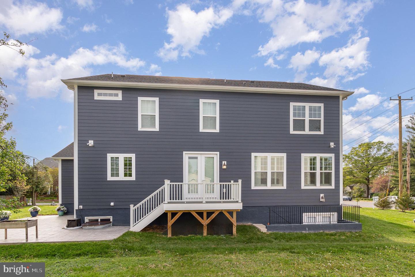 5325 FRANCONIA RD, ALEXANDRIA, Virginia 22310, 6 Bedrooms Bedrooms, ,5 BathroomsBathrooms,Residential,For sale,5325 FRANCONIA RD,VAFX2255630 MLS # VAFX2255630