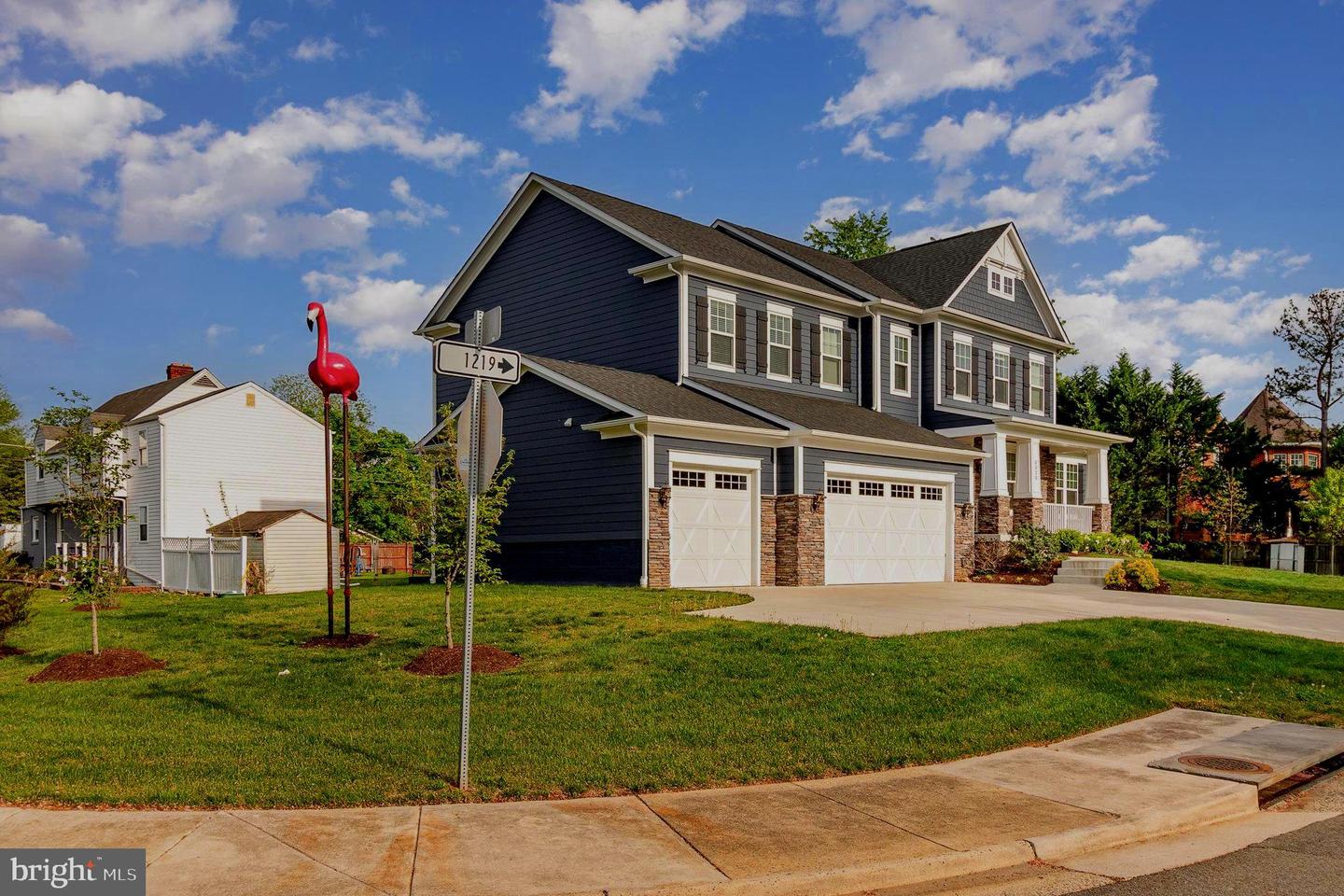 5325 FRANCONIA RD, ALEXANDRIA, Virginia 22310, 6 Bedrooms Bedrooms, ,5 BathroomsBathrooms,Residential,For sale,5325 FRANCONIA RD,VAFX2255630 MLS # VAFX2255630
