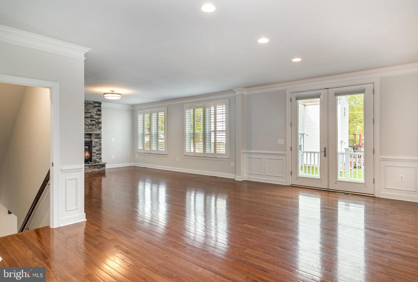5325 FRANCONIA RD, ALEXANDRIA, Virginia 22310, 6 Bedrooms Bedrooms, ,5 BathroomsBathrooms,Residential,For sale,5325 FRANCONIA RD,VAFX2255630 MLS # VAFX2255630