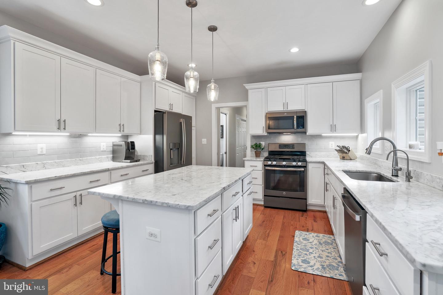 6436 HOLYOKE DR, ANNANDALE, Virginia 22003, 4 Bedrooms Bedrooms, ,3 BathroomsBathrooms,Residential,For sale,6436 HOLYOKE DR,VAFX2255696 MLS # VAFX2255696