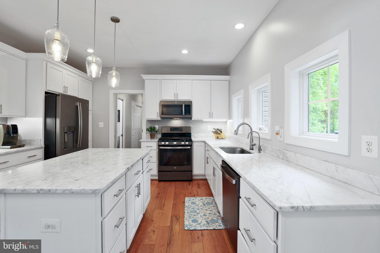 6436 HOLYOKE DR, ANNANDALE, Virginia 22003, 4 Bedrooms Bedrooms, ,3 BathroomsBathrooms,Residential,For sale,6436 HOLYOKE DR,VAFX2255696 MLS # VAFX2255696