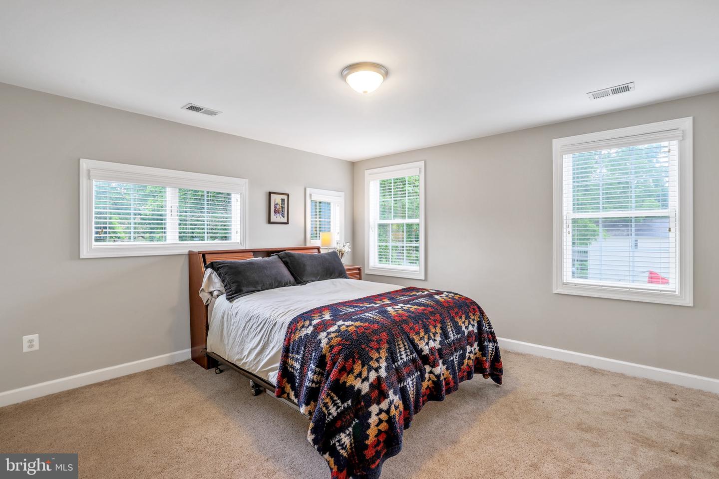 6436 HOLYOKE DR, ANNANDALE, Virginia 22003, 4 Bedrooms Bedrooms, ,3 BathroomsBathrooms,Residential,For sale,6436 HOLYOKE DR,VAFX2255696 MLS # VAFX2255696