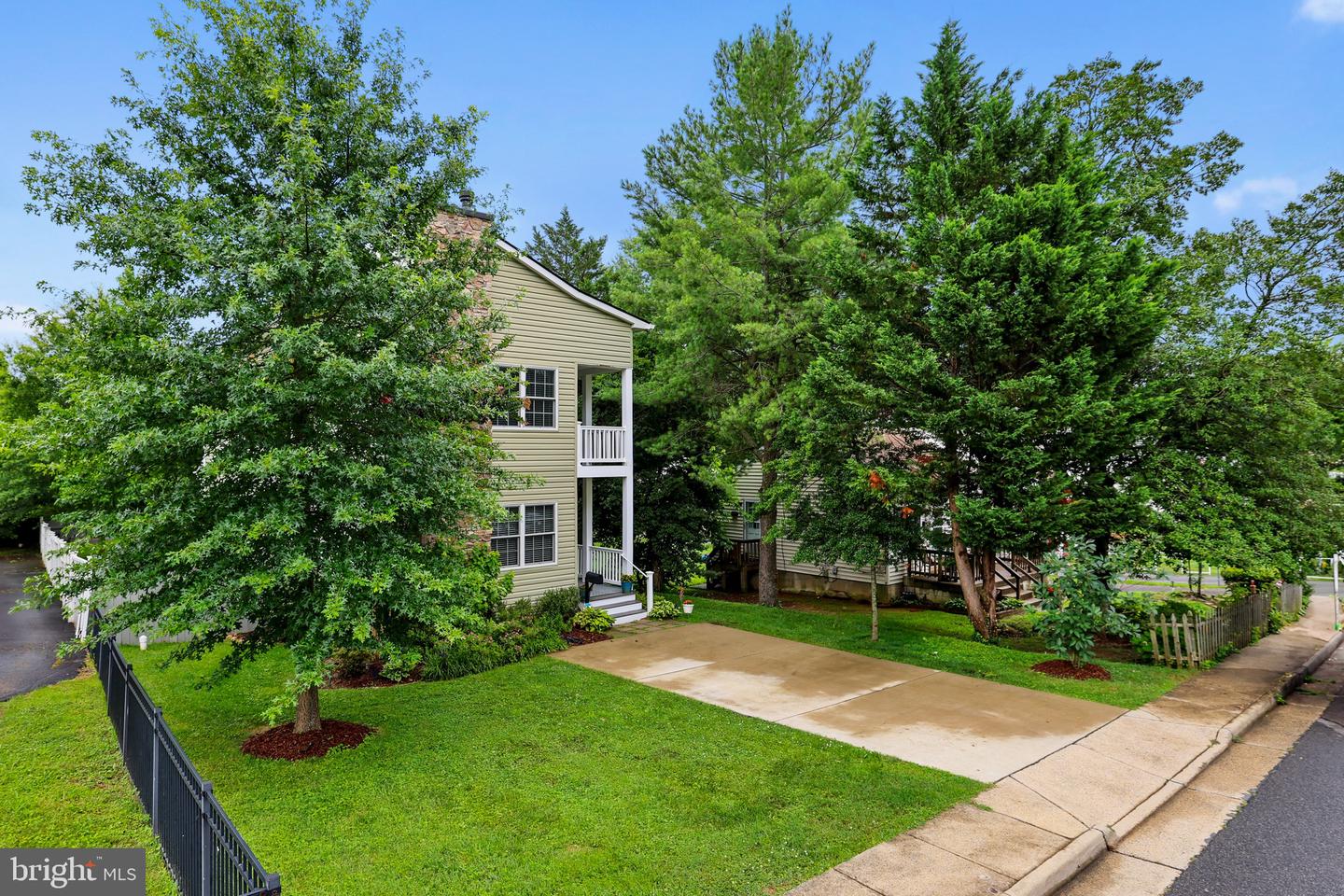 6436 HOLYOKE DR, ANNANDALE, Virginia 22003, 4 Bedrooms Bedrooms, ,3 BathroomsBathrooms,Residential,For sale,6436 HOLYOKE DR,VAFX2255696 MLS # VAFX2255696