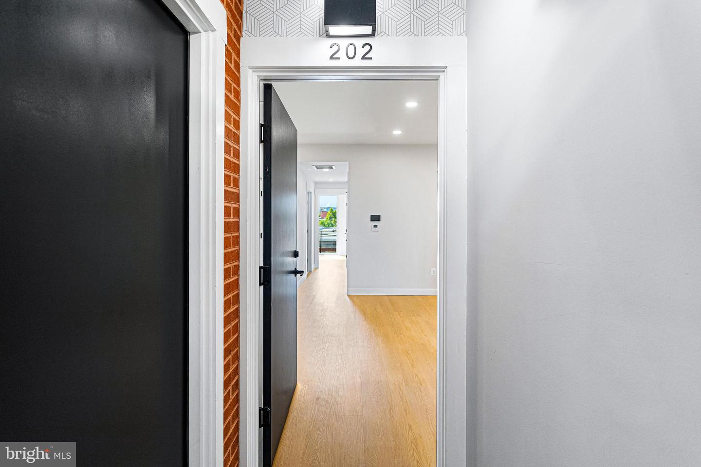 733 8TH ST SE #202, WASHINGTON, District Of Columbia 20003, 2 Bedrooms Bedrooms, ,2 BathroomsBathrooms,Residential,For sale,733 8TH ST SE #202,DCDC2210524 MLS # DCDC2210524