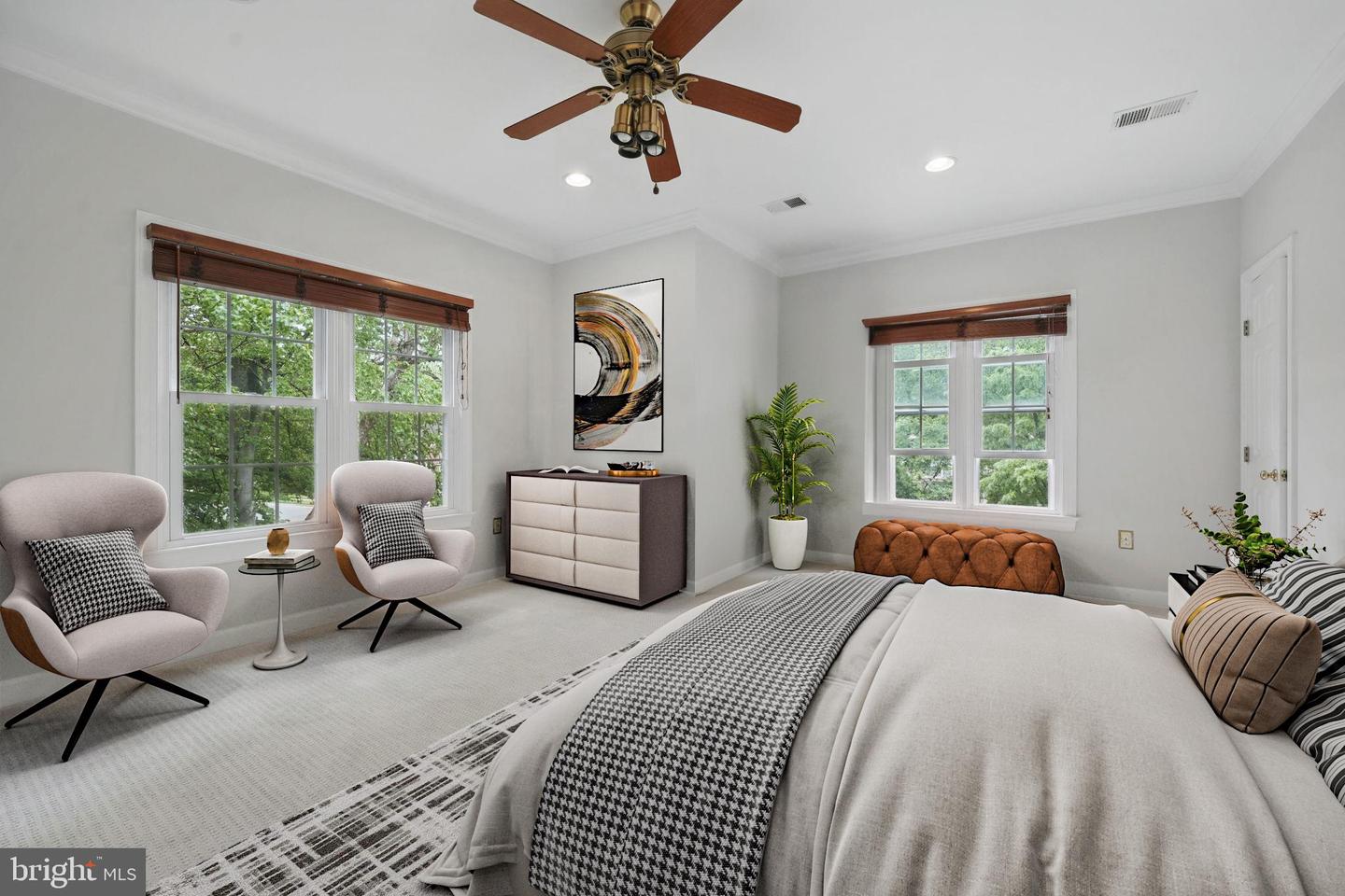 1813 SOLITAIRE LN, MCLEAN, Virginia 22101, 6 Bedrooms Bedrooms, ,4 BathroomsBathrooms,Residential,For sale,1813 SOLITAIRE LN,VAFX2255706 MLS # VAFX2255706
