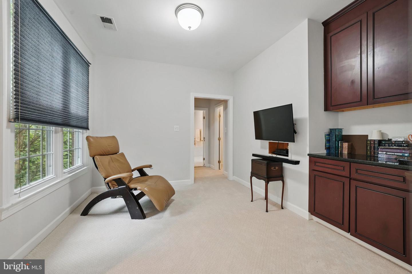 1813 SOLITAIRE LN, MCLEAN, Virginia 22101, 6 Bedrooms Bedrooms, ,4 BathroomsBathrooms,Residential,For sale,1813 SOLITAIRE LN,VAFX2255706 MLS # VAFX2255706