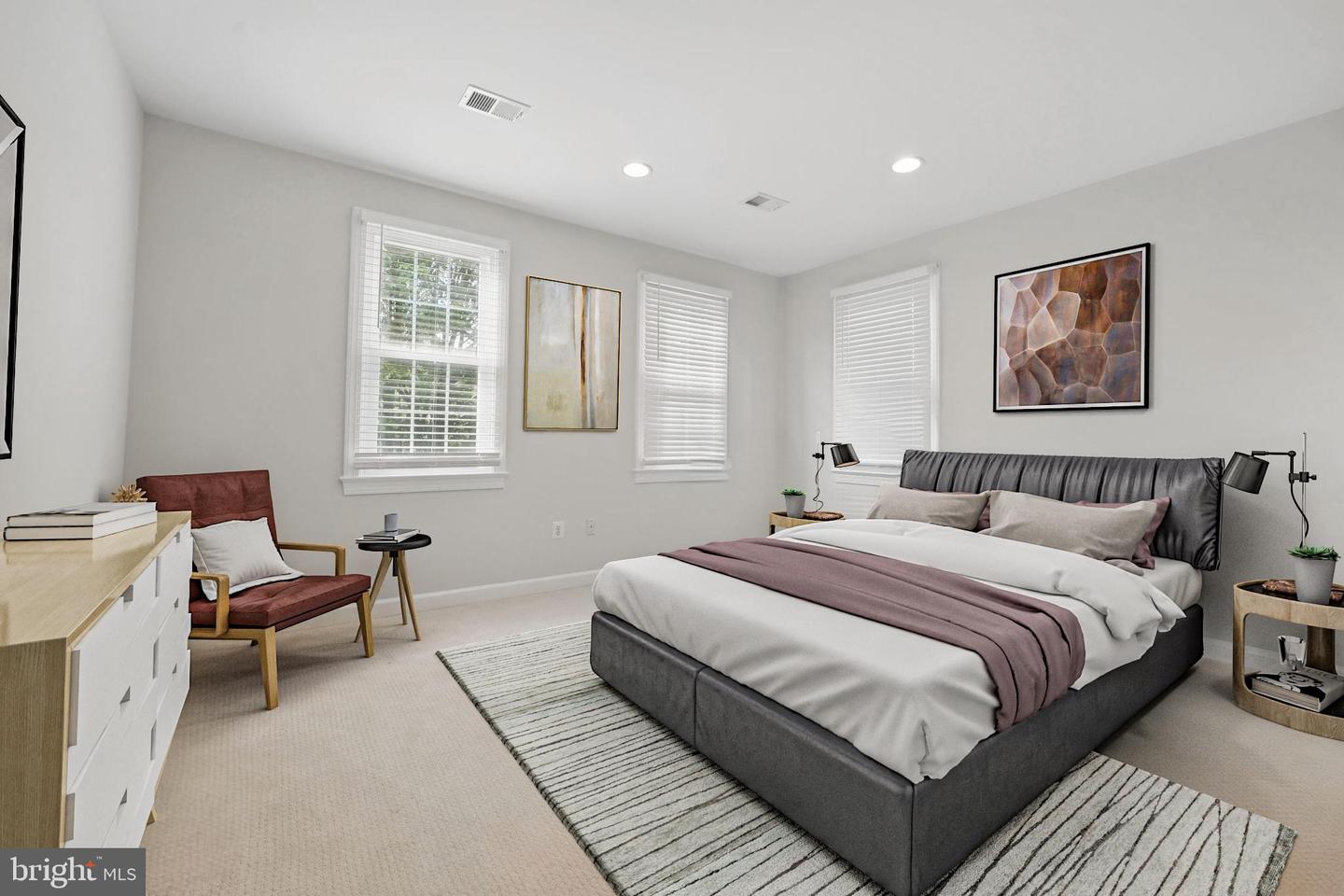 1813 SOLITAIRE LN, MCLEAN, Virginia 22101, 6 Bedrooms Bedrooms, ,4 BathroomsBathrooms,Residential,For sale,1813 SOLITAIRE LN,VAFX2255706 MLS # VAFX2255706