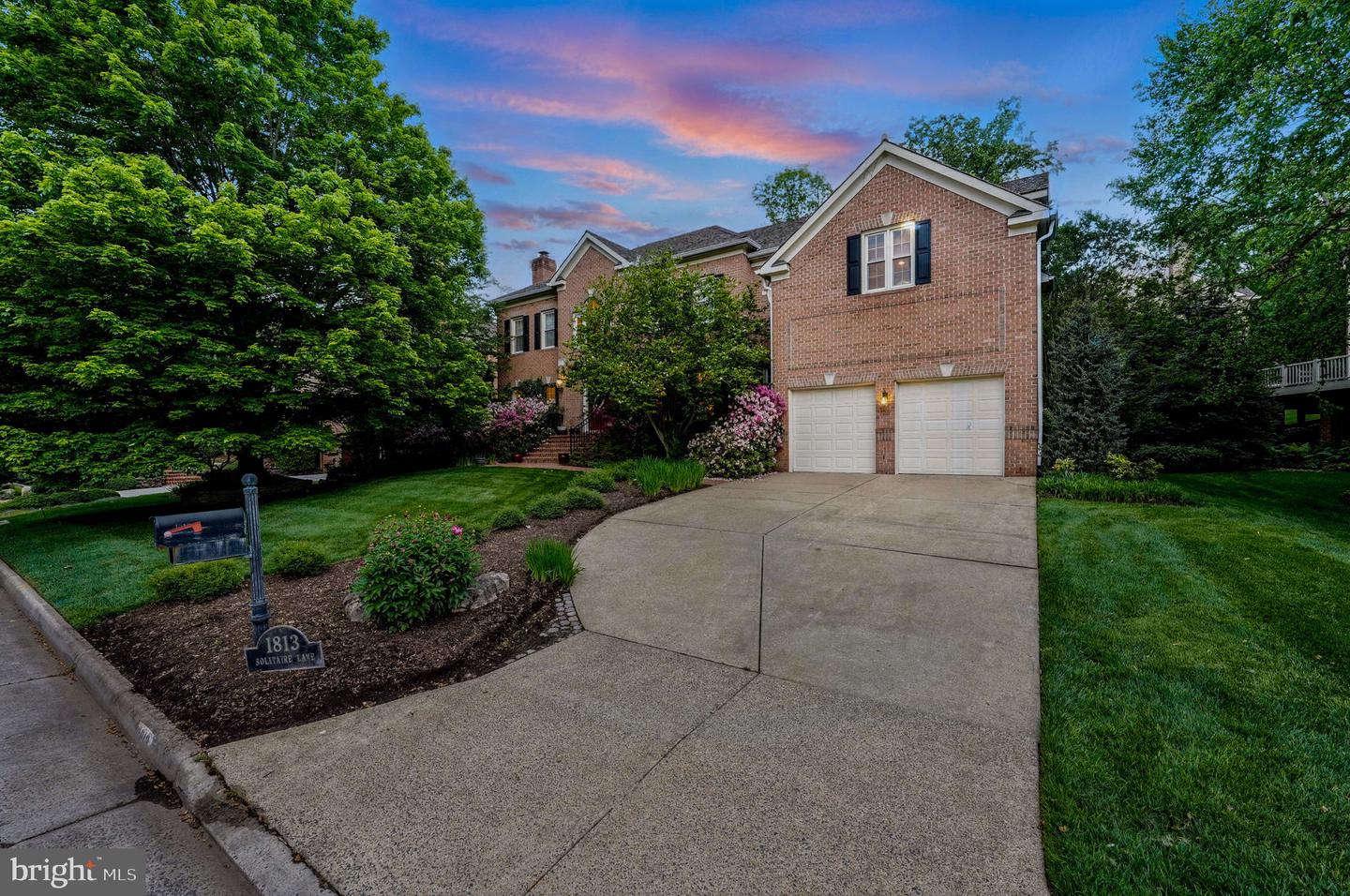 1813 SOLITAIRE LN, MCLEAN, Virginia 22101, 6 Bedrooms Bedrooms, ,4 BathroomsBathrooms,Residential,For sale,1813 SOLITAIRE LN,VAFX2255706 MLS # VAFX2255706