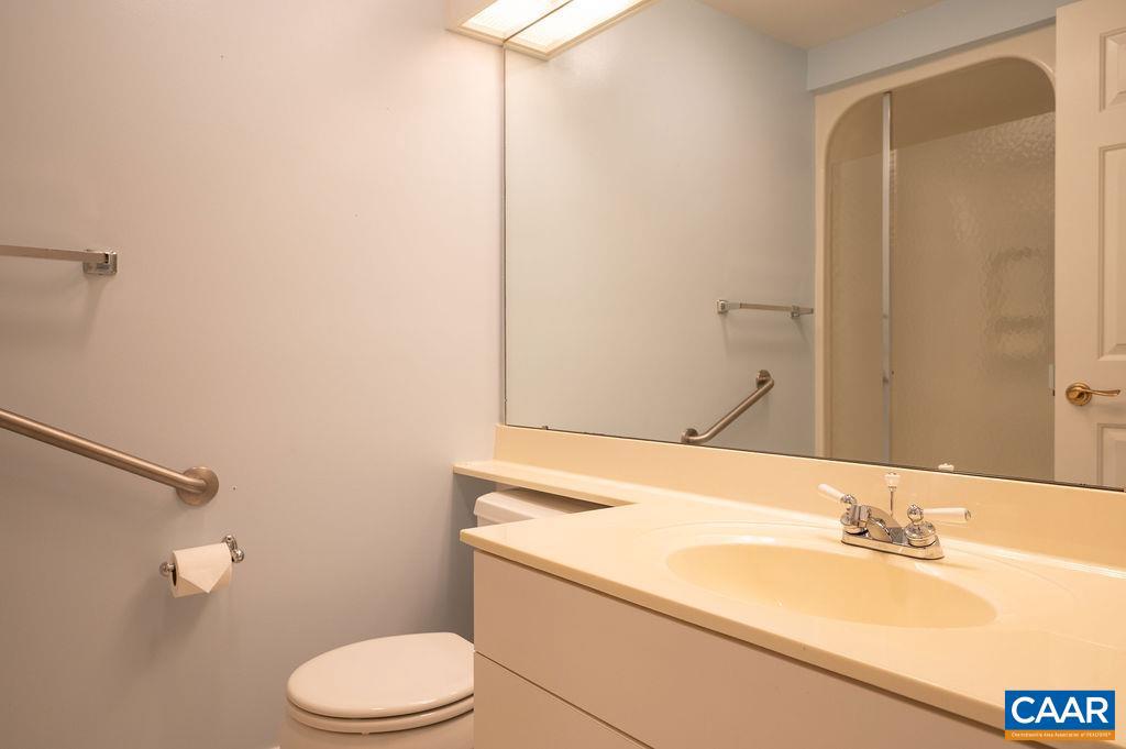 217 EAST JEFFERSON ST, CHARLOTTESVILLE, Virginia 22902, 2 Bedrooms Bedrooms, ,2 BathroomsBathrooms,Residential,For sale,217 EAST JEFFERSON ST,666803 MLS # 666803