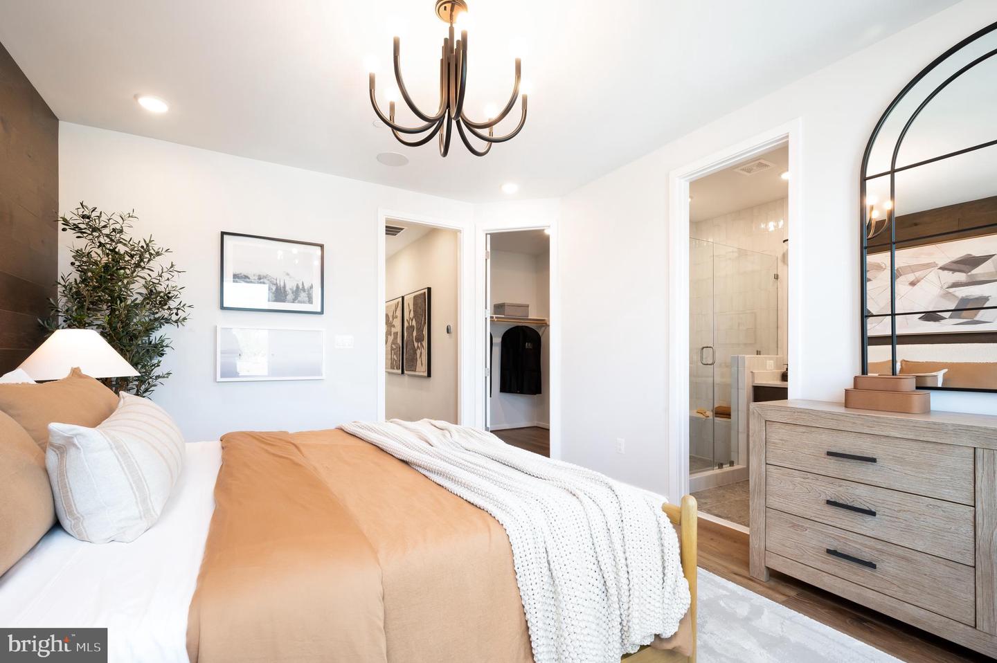 317 CALVERT AVE, ALEXANDRIA, Virginia 22301, 4 Bedrooms Bedrooms, ,4 BathroomsBathrooms,Residential,For sale,317 CALVERT AVE,VAAX2047520 MLS # VAAX2047520