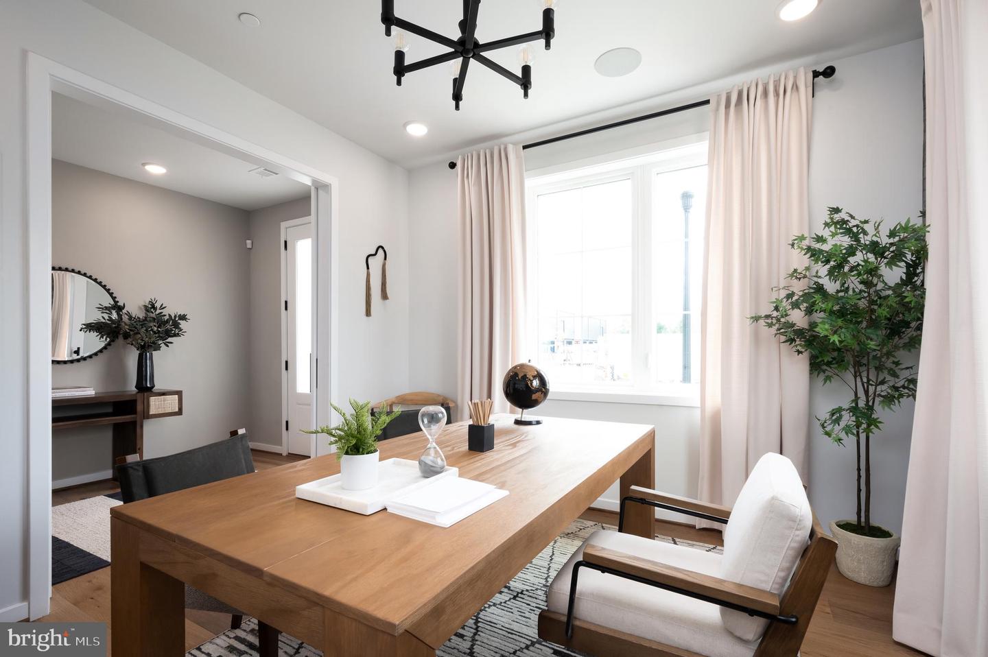 317 CALVERT AVE, ALEXANDRIA, Virginia 22301, 4 Bedrooms Bedrooms, ,4 BathroomsBathrooms,Residential,For sale,317 CALVERT AVE,VAAX2047520 MLS # VAAX2047520