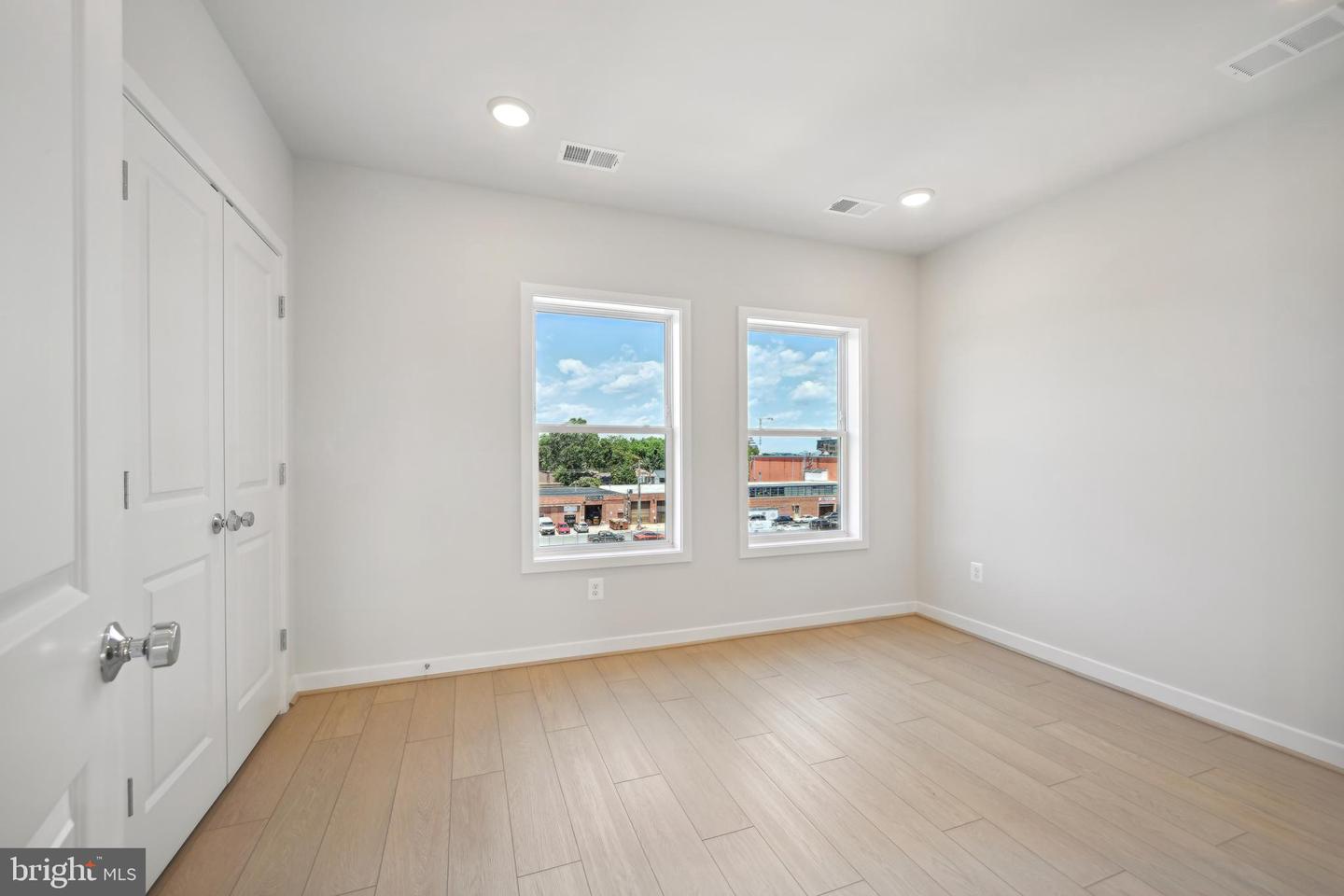 313 CALVERT AVE, ALEXANDRIA, Virginia 22301, 3 Bedrooms Bedrooms, ,3 BathroomsBathrooms,Residential,For sale,313 CALVERT AVE,VAAX2047524 MLS # VAAX2047524