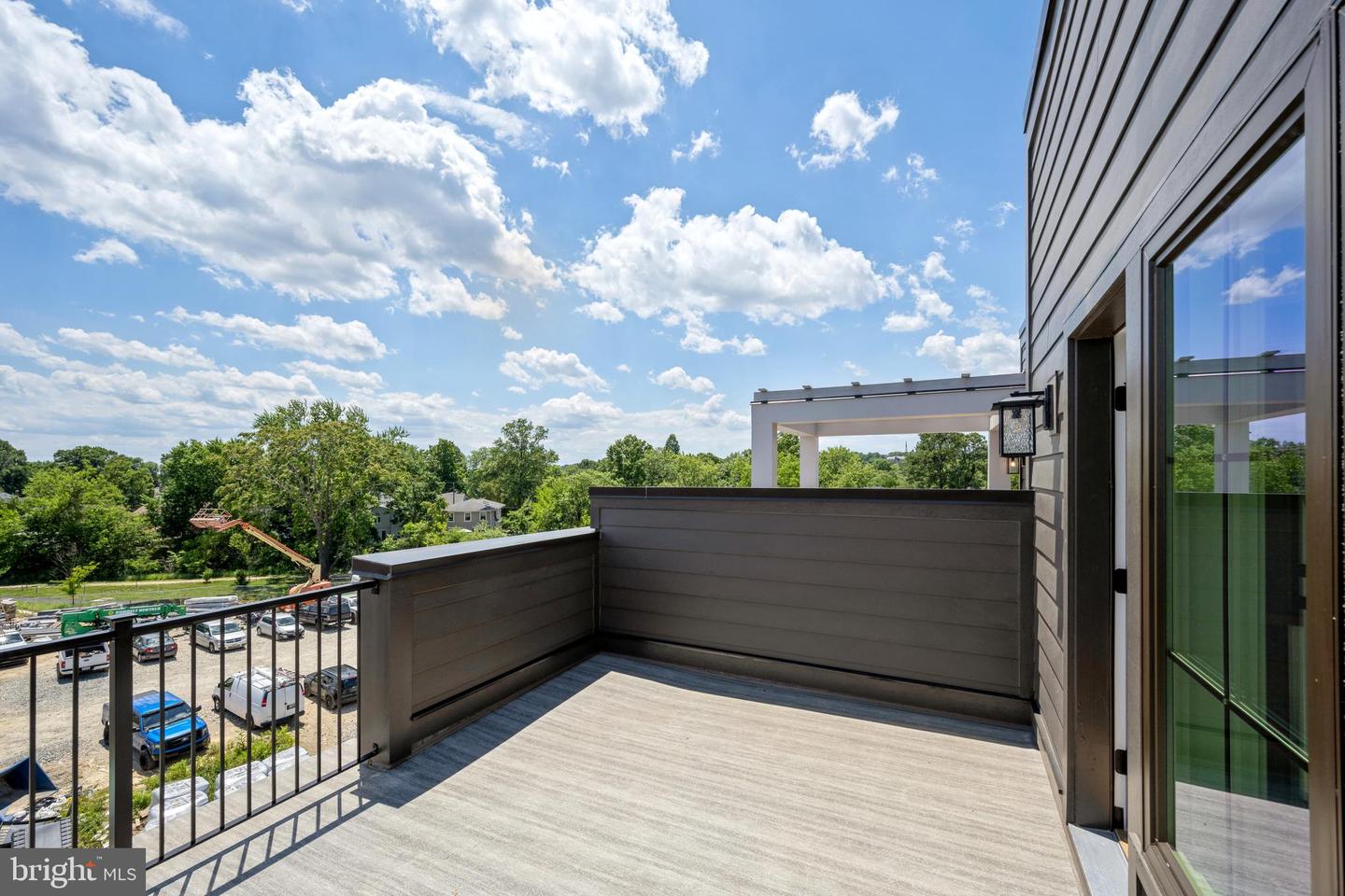 313 CALVERT AVE, ALEXANDRIA, Virginia 22301, 3 Bedrooms Bedrooms, ,3 BathroomsBathrooms,Residential,For sale,313 CALVERT AVE,VAAX2047524 MLS # VAAX2047524