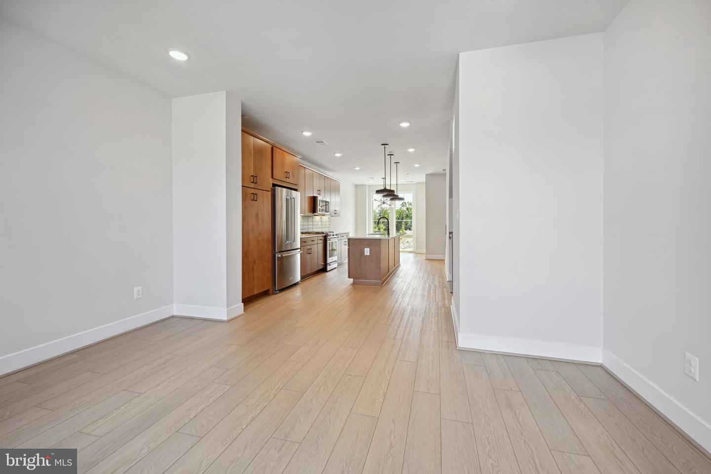 313 CALVERT AVE, ALEXANDRIA, Virginia 22301, 3 Bedrooms Bedrooms, ,3 BathroomsBathrooms,Residential,For sale,313 CALVERT AVE,VAAX2047524 MLS # VAAX2047524