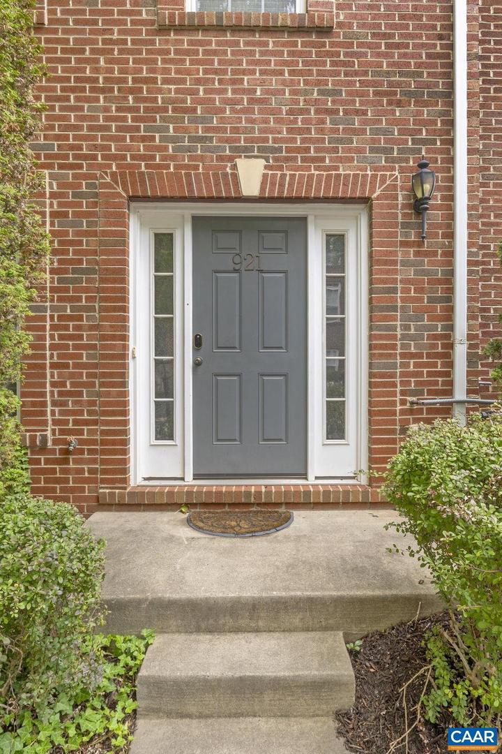 921 BING LN, CHARLOTTESVILLE, Virginia 22903, 3 Bedrooms Bedrooms, ,3 BathroomsBathrooms,Residential,For sale,921 BING LN,666804 MLS # 666804
