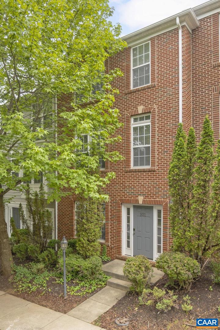 921 BING LN, CHARLOTTESVILLE, Virginia 22903, 3 Bedrooms Bedrooms, ,3 BathroomsBathrooms,Residential,For sale,921 BING LN,666804 MLS # 666804