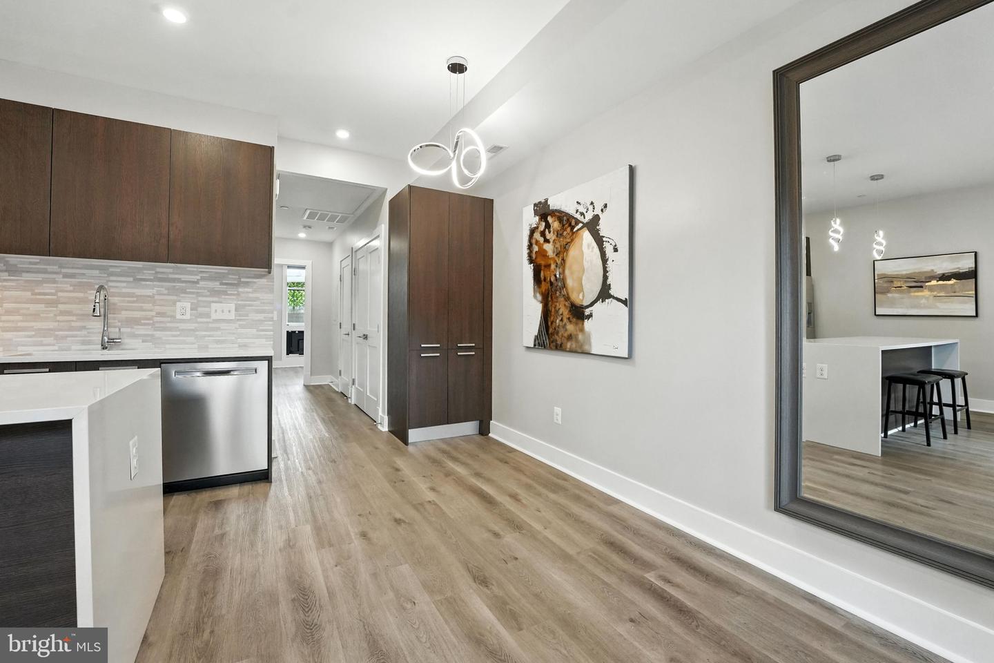 1114 SOUTH HIGHLAND #1, ARLINGTON, Virginia 22204, 2 Bedrooms Bedrooms, ,1 BathroomBathrooms,Residential,For sale,1114 SOUTH HIGHLAND #1,VAAR2060872 MLS # VAAR2060872
