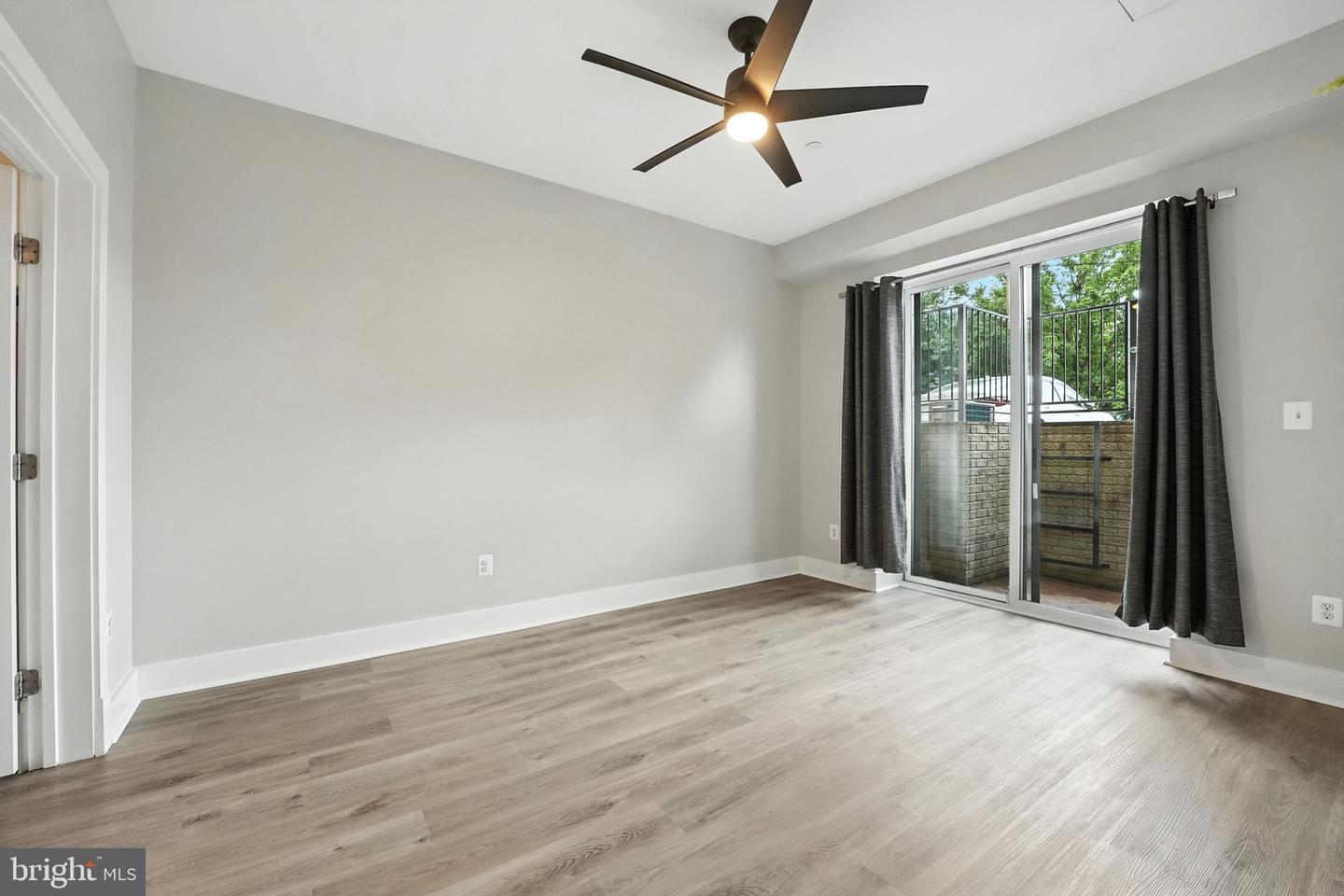 1114 SOUTH HIGHLAND #1, ARLINGTON, Virginia 22204, 2 Bedrooms Bedrooms, ,1 BathroomBathrooms,Residential,For sale,1114 SOUTH HIGHLAND #1,VAAR2060872 MLS # VAAR2060872