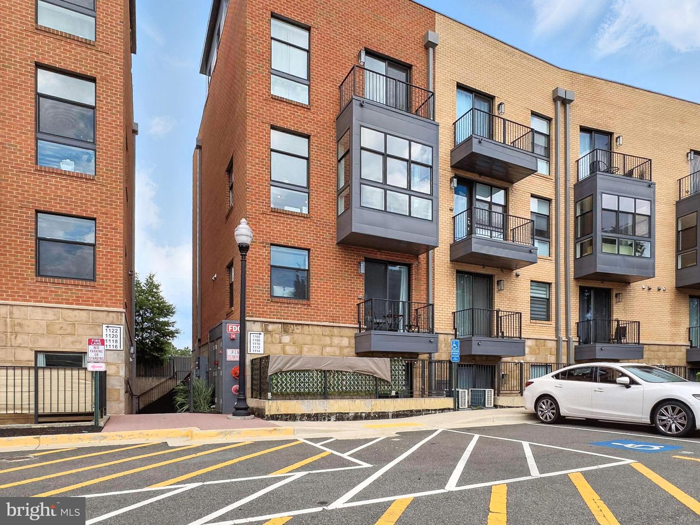 1114 SOUTH HIGHLAND #1, ARLINGTON, Virginia 22204, 2 Bedrooms Bedrooms, ,1 BathroomBathrooms,Residential,For sale,1114 SOUTH HIGHLAND #1,VAAR2060872 MLS # VAAR2060872