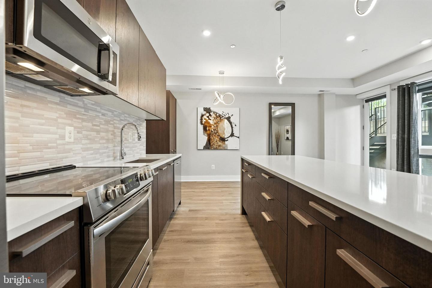 1114 SOUTH HIGHLAND #1, ARLINGTON, Virginia 22204, 2 Bedrooms Bedrooms, ,1 BathroomBathrooms,Residential,For sale,1114 SOUTH HIGHLAND #1,VAAR2060872 MLS # VAAR2060872