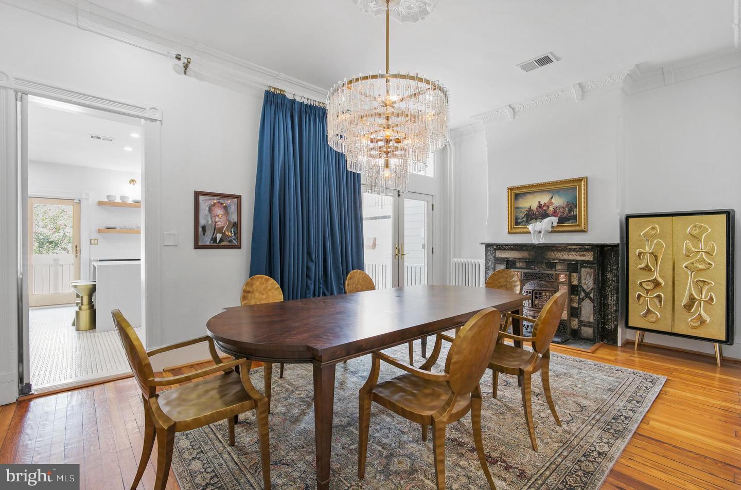 322 E CAPITOL ST NE, WASHINGTON, District Of Columbia 20003, 4 Bedrooms Bedrooms, ,3 BathroomsBathrooms,Residential,For sale,322 E CAPITOL ST NE,DCDC2210592 MLS # DCDC2210592