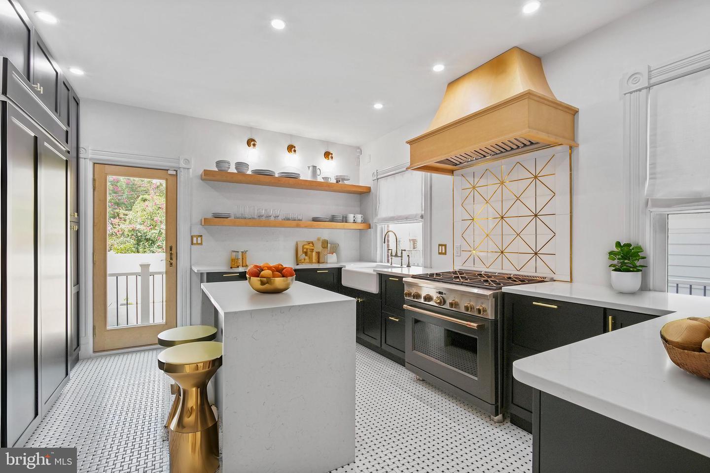 322 E CAPITOL ST NE, WASHINGTON, District Of Columbia 20003, 4 Bedrooms Bedrooms, ,3 BathroomsBathrooms,Residential,For sale,322 E CAPITOL ST NE,DCDC2210592 MLS # DCDC2210592