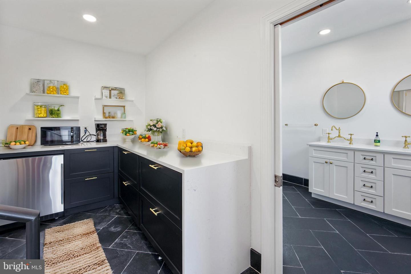 322 E CAPITOL ST NE, WASHINGTON, District Of Columbia 20003, 4 Bedrooms Bedrooms, ,3 BathroomsBathrooms,Residential,For sale,322 E CAPITOL ST NE,DCDC2210592 MLS # DCDC2210592